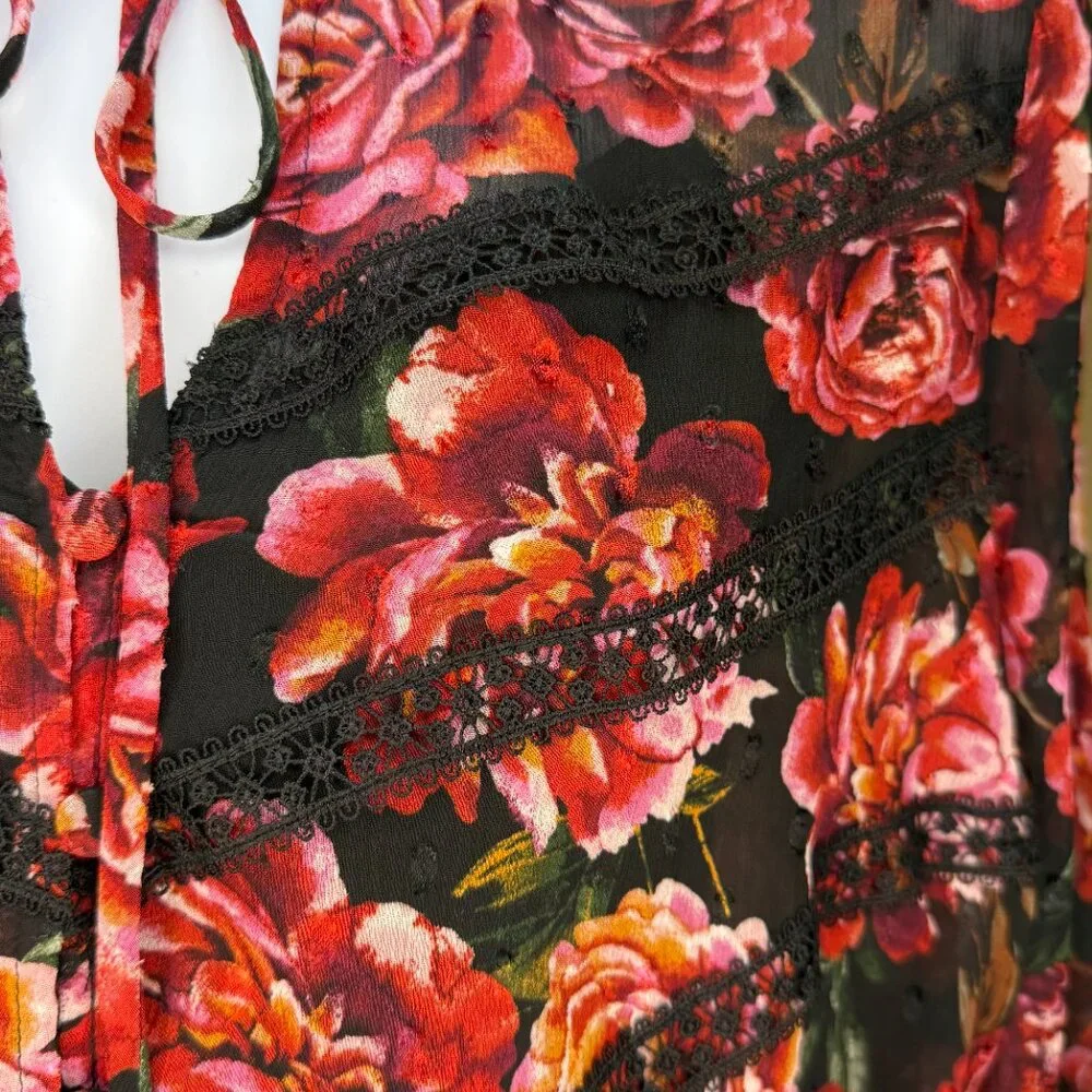 Rose Pattern Button down Blouse - Picture 3 of 4